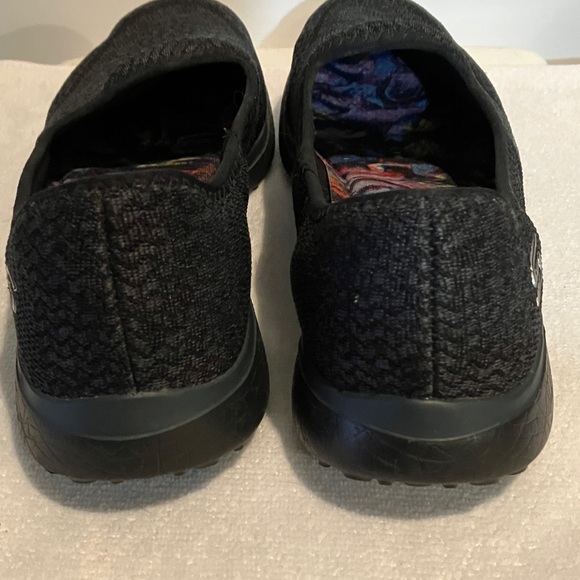 SkechersWomen’s Microburst AirCooled Memory Foam Sz 9 Black Slip on Shoe - Picture 5 of 11
